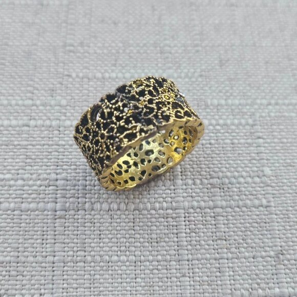 Fashion Ring Band Gold Tone Antique Style Finger Band Unisex Size 9.5 Unbranded - Picture 2 of 10